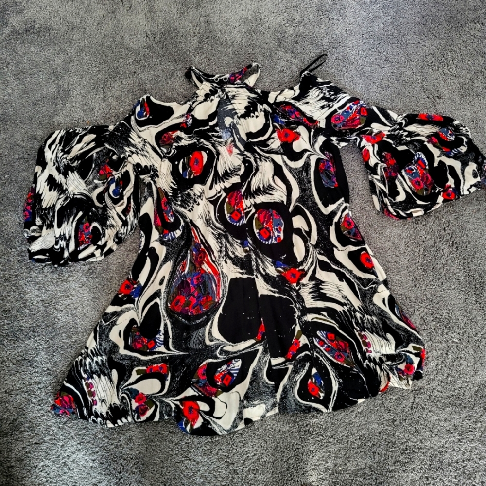 Free People dress with bubble sleeves, size M, floral. NWOT